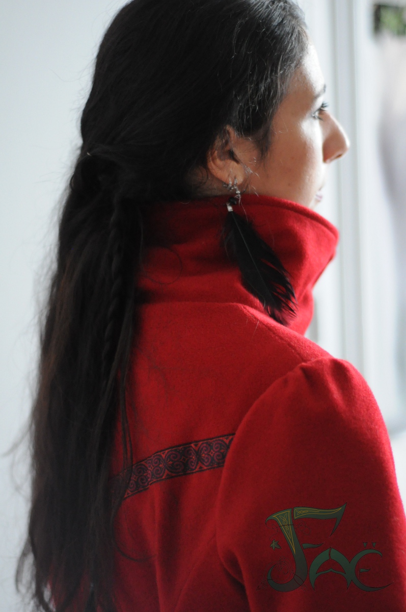 Manteau de laine rouge
